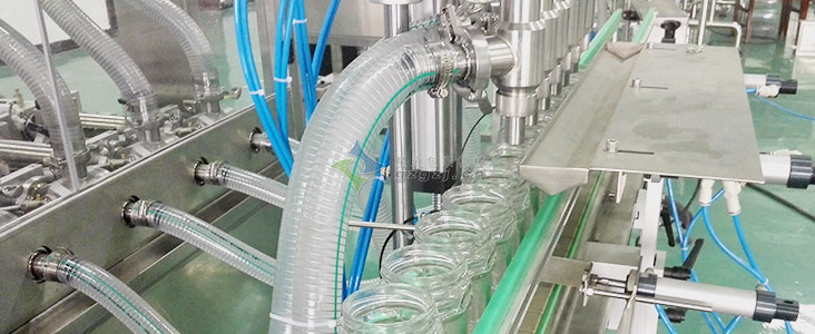 六頭臥式攪拌直線醬料灌裝機細節(jié)圖